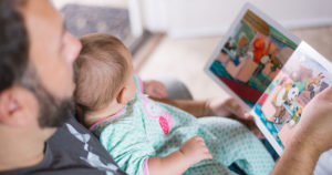 Leggere ai bambini: perché è importante che lo facciano (anche) i papà